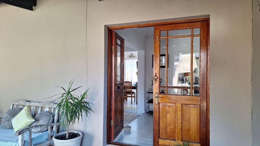 4 Bedroom Property for Sale in Twee Rivieren Western Cape